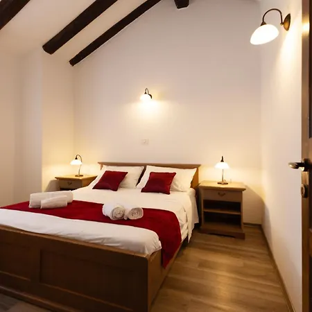 Kraska Hisa Skrla * Divača