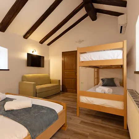 Casa de Férias Kraska Hisa Skrla