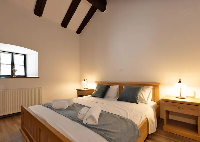 Kraska Hisa Skrla * Divača