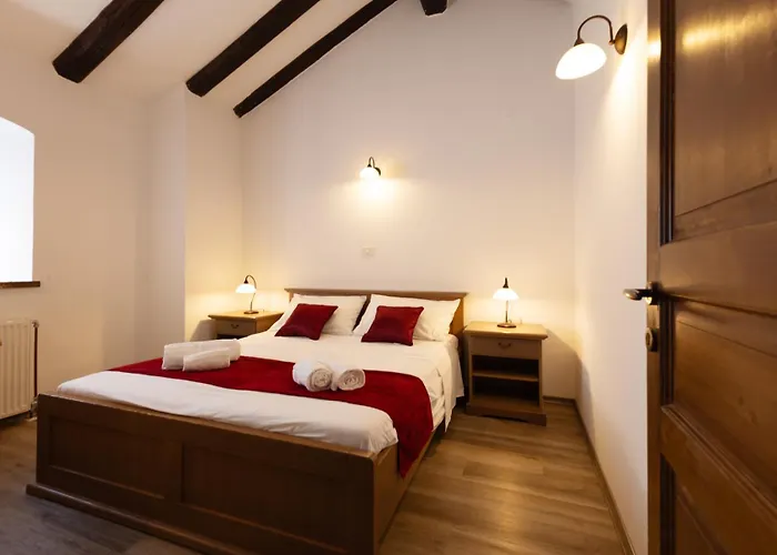 Kraska Hisa Skrla * Divača